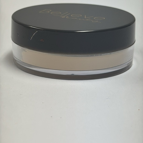 Believe beauty, Matt blur loose powder translucent brand new - Picture 3 of 4